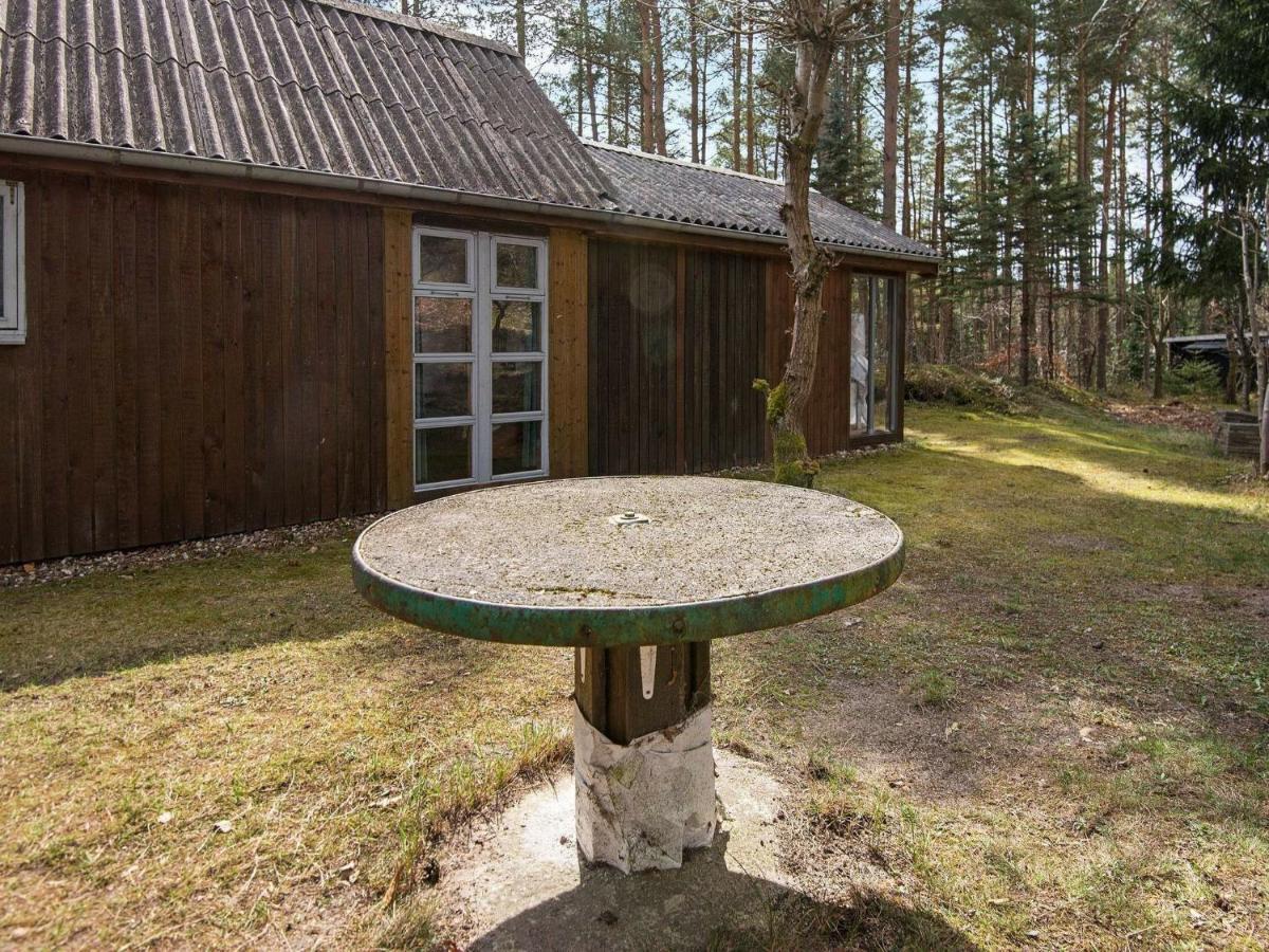 7 Person Holiday Home In Kolind Номер фото